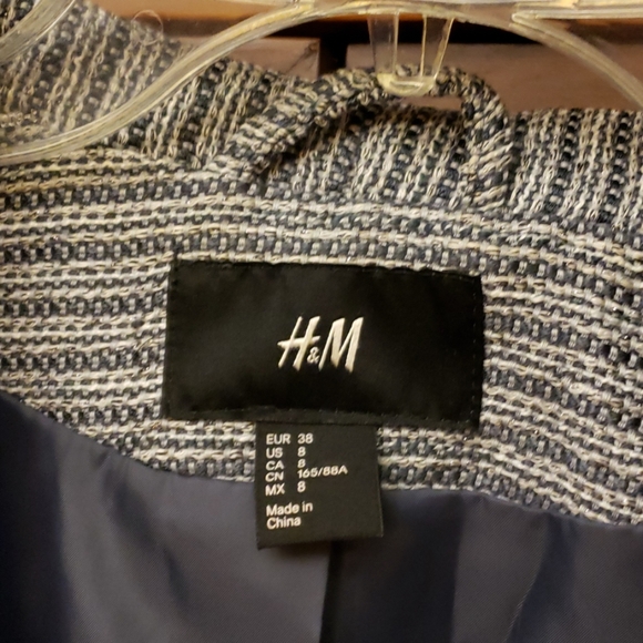 H & M Gray and Silver Cardigan  Size 8 - Picture 5 of 8